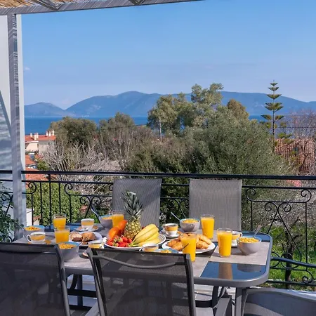 Eleni's House * Karavomylos