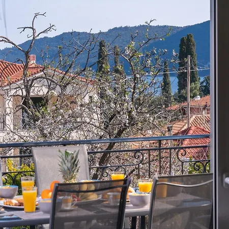 Eleni's House Apartament