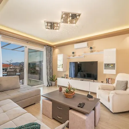 Apartamento Eleni's House *