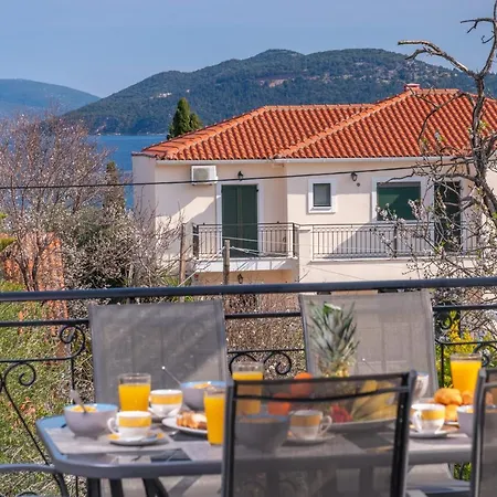 Eleni's House Karavomylos