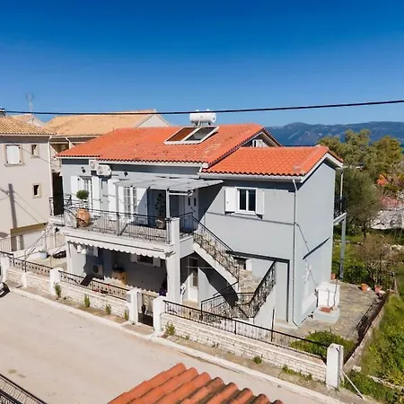 Eleni's House * Karavomylos