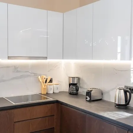 Eleni's House * Karavomylos